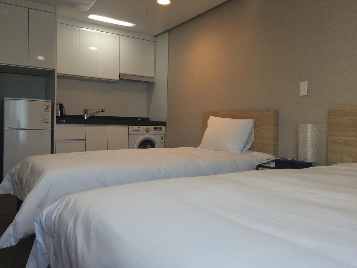 סאוגוויפו Dream Jeju Hotel מראה חיצוני תמונה