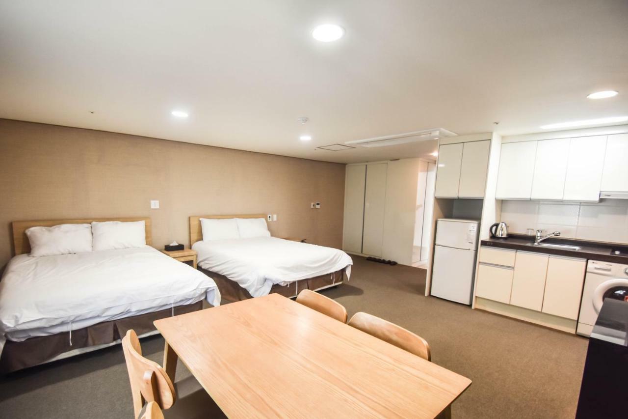 סאוגוויפו Dream Jeju Hotel מראה חיצוני תמונה